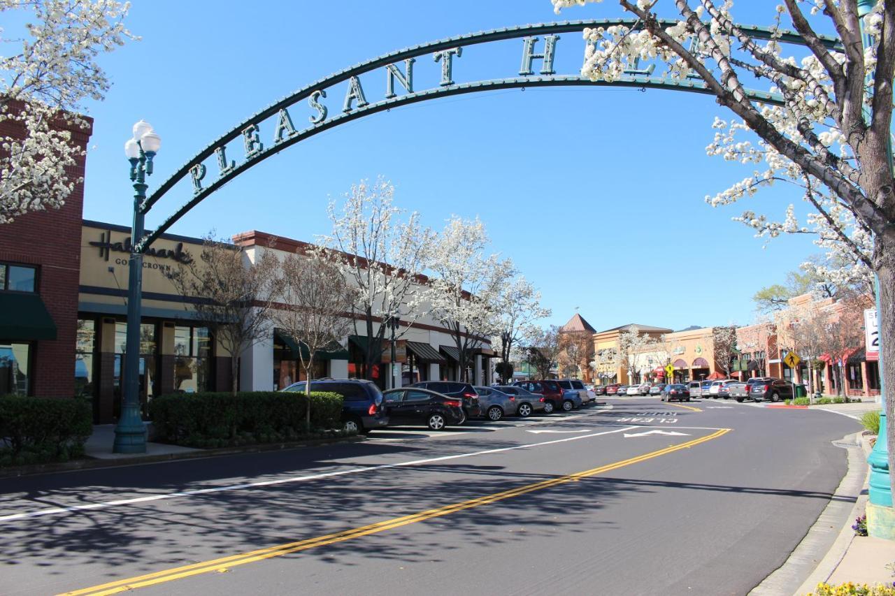 Sun Valley Inn Pleasant Hill Exterior foto
